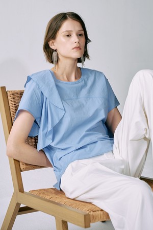 사이드프릴 크링클 블라우스 O5HM26