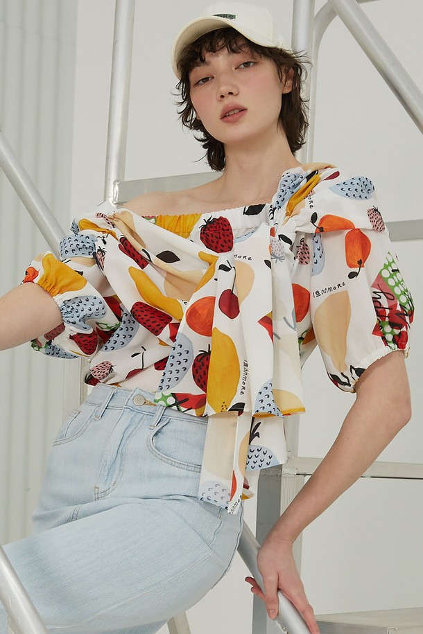 Iannmore - 블라우스 - Fruit Printed One-Shoulder Blouse (과일 프린트 원숄더 블라우스)