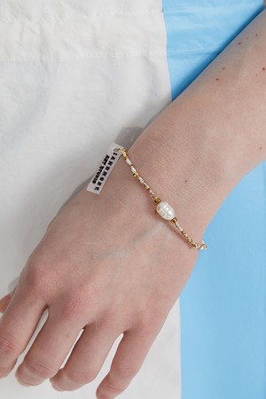Tiny Seed & Baroque Pearl Bracelet_ 씨드 비즈와 바로크 진주 팔찌