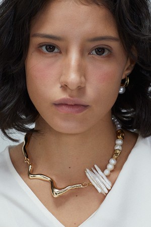 Asymmetric Stick Pearl Necklace_ 비대칭 스틱 진주 목걸이