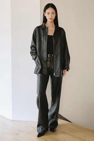 신세틱 소프트 레더 루즈핏 팬츠 [블랙]