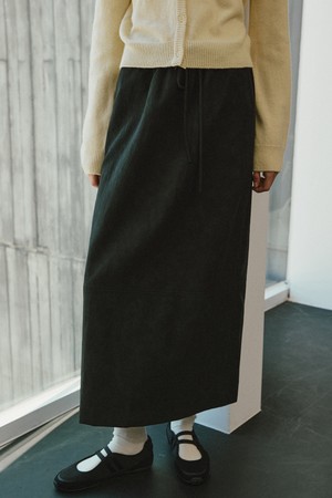 소프트 신세틱 레더 밴딩 스커트 [블랙]