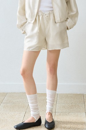 실키 새틴 쇼츠 [아이보리]