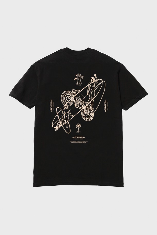 "SURF PLEASURE TEE - BLACK"는 남녀 공용으로 착용 가능한 캐주얼 티셔츠입니다. 면 소재의 오버핏 반소매 티셔츠로, 라운드넥과 서프 테마의 그래픽 프린트, 리브드 넥라인이 특징입니다. 봄, 여름 시즌 일상복으로 활용하기 좋으며, 블랙 컬러로 다양한 스타일 연출이 용이합니다.
