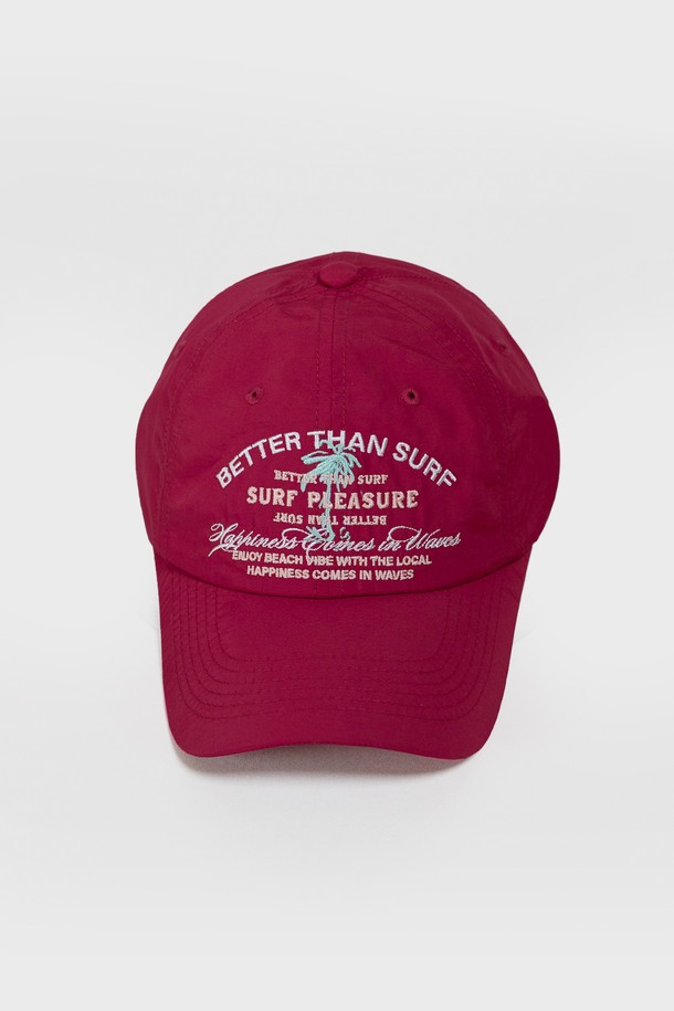 PALM BEACH CAP - BURGUNDY는 아웃도어, 스포츠, 비치웨어 활동에 적합한 공용 캡모자입니다. 나일론 소재로 제작되어 부드러운 촉감을 제공하며, 12.5cm의 챙 넓이와 무지 패턴으로 디자인되었습니다. UPF 40+ 자외선 차단, 방수 기능, 통기성을 갖춘 이 모자는 TeflonEcoElite & K-Fusion 방수 처리와 Ruco-bac med & Tanatex 항균 처리로 기능성을 높였으며, FREE 사이즈로 편안하게 착용 가능합니다.
