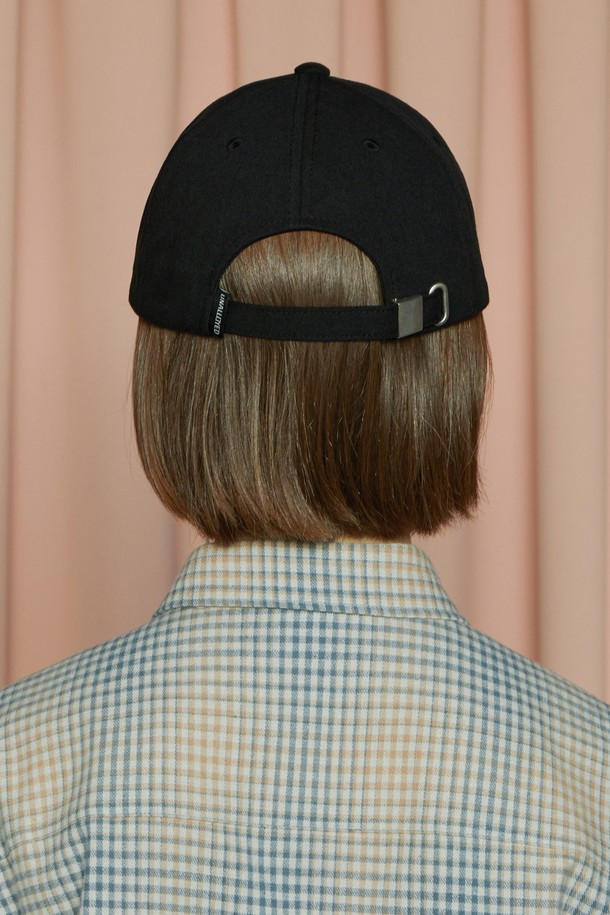 UNALLOYED - 모자 - BAND BALL CAP / BLACK