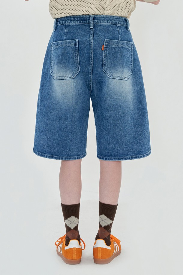 UNALLOYED - 데님 - DESTROYED DENIM SHORTS / BLUE