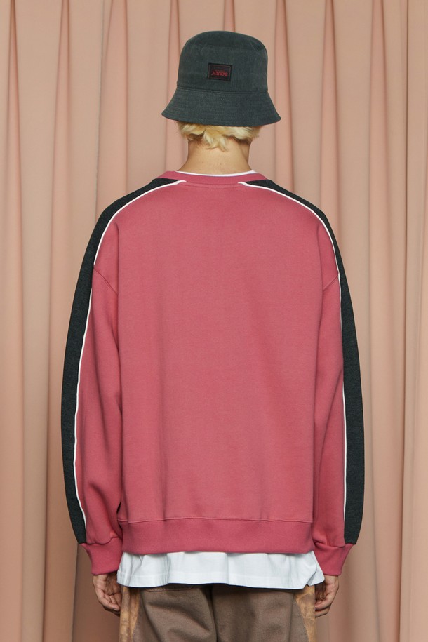 UNALLOYED - 스웻셔츠 - EMBLEM LOGO SWEATSHIRT / PINK