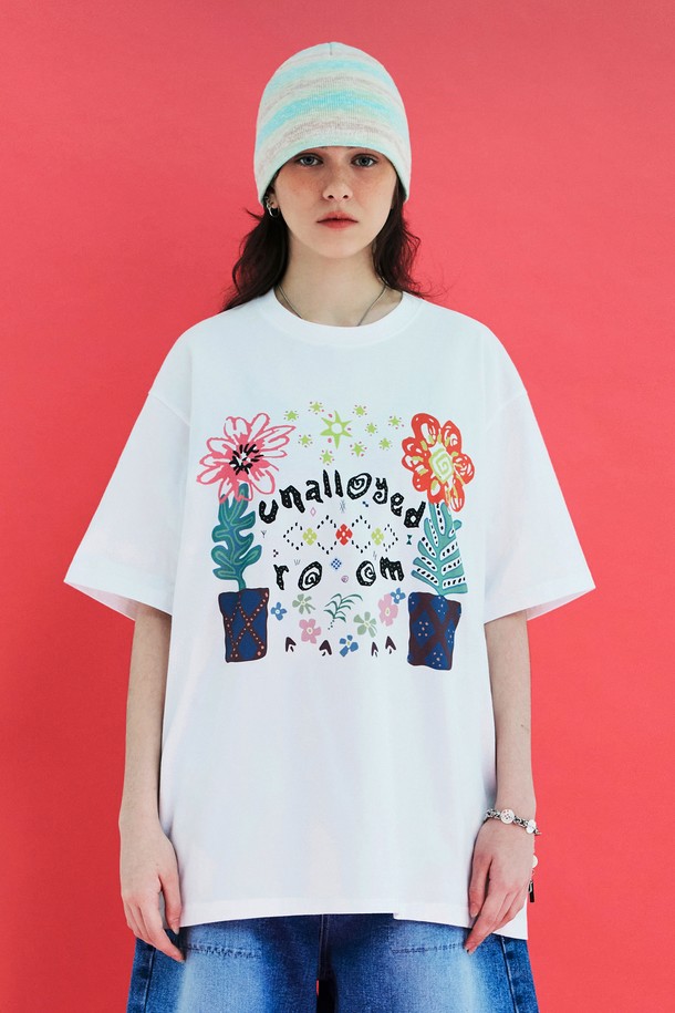 UNALLOYED - 반팔티셔츠 - FLOWER ARGYLE T SHIRT / WHITE