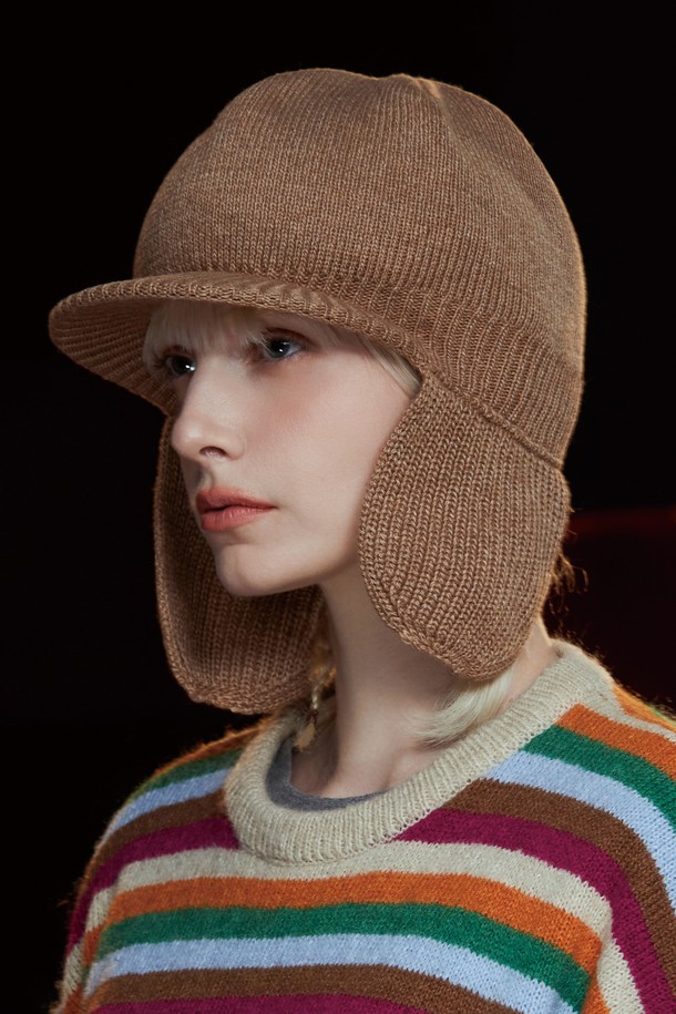 UNALLOYED - 모자 - WOOL KNIT TROOPER HAT / BEIGE