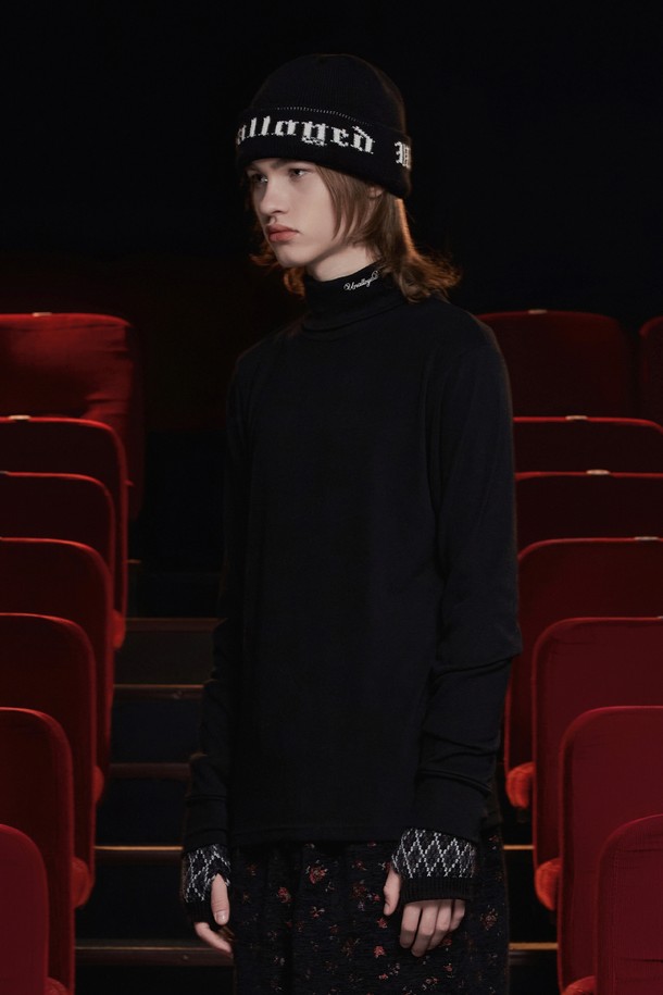 UNALLOYED - 긴팔티셔츠 - TURTLENECK KNIT T SHIRT / BLACK