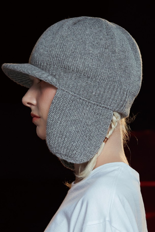 UNALLOYED - 모자 - WOOL KNIT TROOPER HAT / GREY