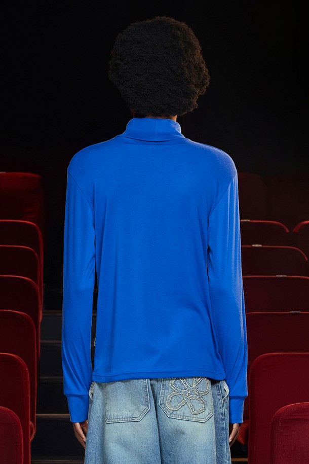 UNALLOYED - 긴팔티셔츠 - TURTLENECK KNIT T SHIRT / BLUE