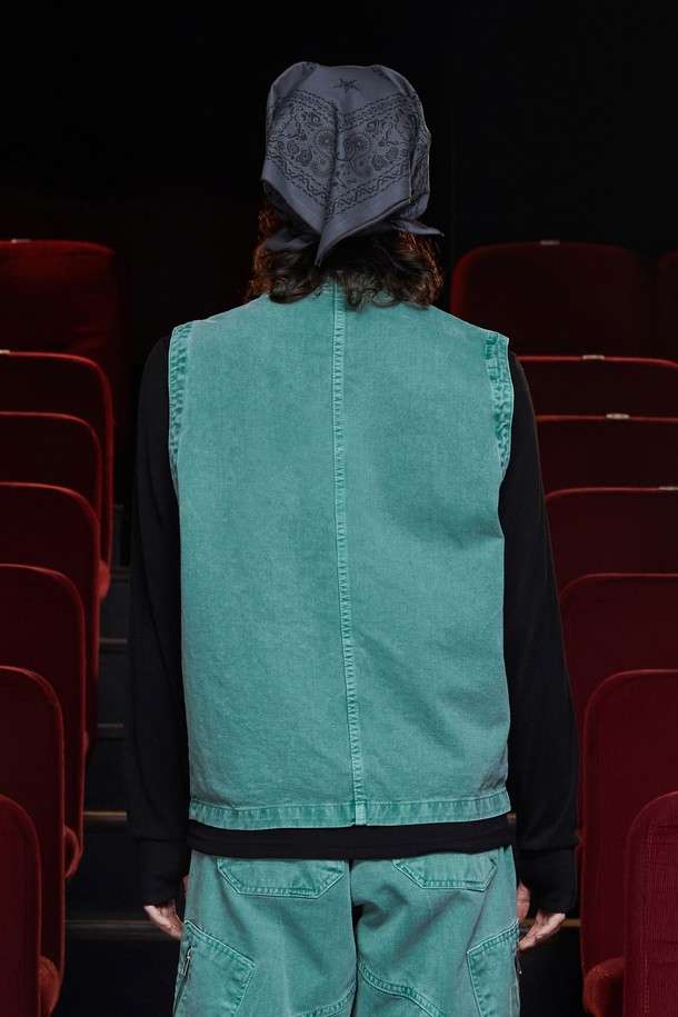 UNALLOYED - 베스트 - DYED ZIP CARGO VEST / EMERALD