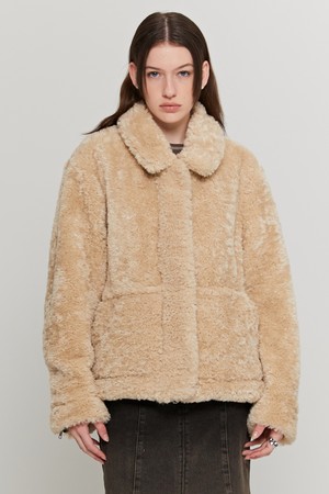 Spread Collar Shearling Jacket (Ivory)