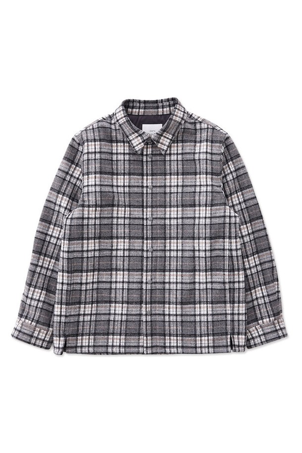 **울혼방 체크 셔츠형 재킷**은 남성용 아우터입니다. 가을과 겨울에 적합하며, 일상, 모임, 데이트 등 다양한 TPO에 활용할 수 있습니다. 캐주얼, 클래식, 미니멀 스타일을 모두 아우르는 베이직한 디자인의 셔츠 재킷으로, 그레이 체크 패턴이 특징입니다. 울 혼방 소재와 두꺼운 두께감으로 보온성을 높였으며, 다이아 킬팅 안감과 밑단 양쪽 트임, 패딩 스타일 디테일이 돋보입니다. 레귤러 핏에 버튼 여밈 방식이며, 긴 소매 기장과 셔츠 자켓 타입으로 제작되었습니다.
