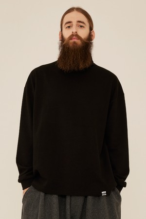 CB OVER TURTLE-NECK T-SHIRT (BLACK)