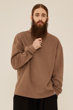 CB OVER TURTLE-NECK T-SHIRT (BROWN)