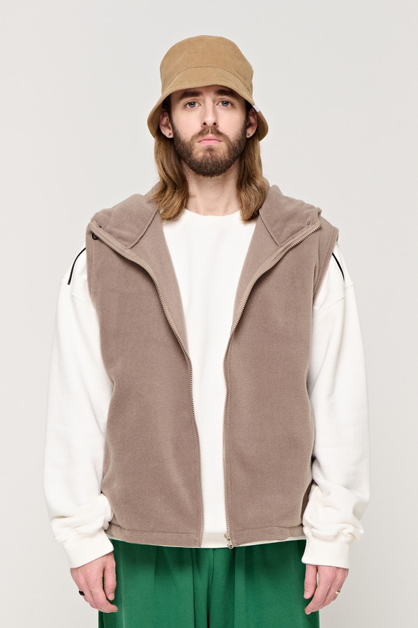 CARGOBROS - 베스트 - CB FLEECE HOOD VEST (BEIGE)