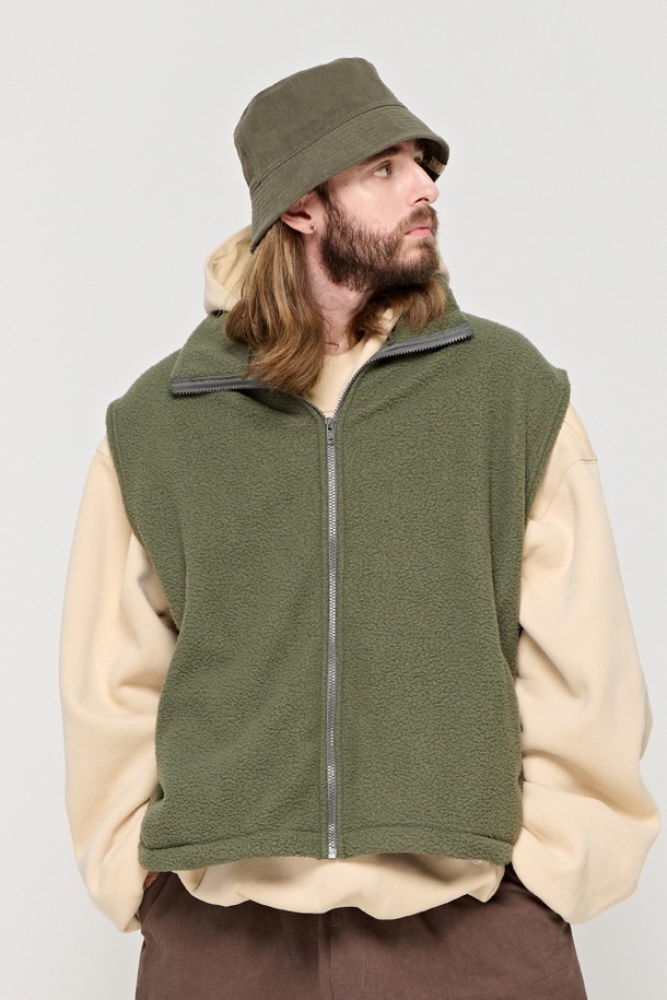 CARGOBROS - 베스트 - CB BASIC FLEECE VEST (KHAKI)