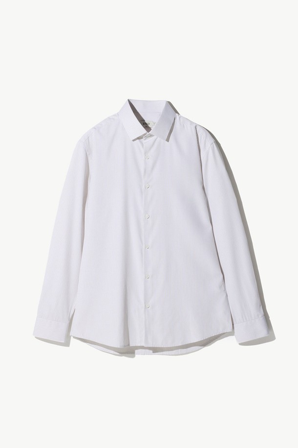 Light&Soft SHIRTS_베이지 스트라이프 (슬림핏) 셔츠는 부드러운 촉감과 우아한 드레이프성이 특징인 남성용 셔츠입니다. 얇은 두께의 폴리에스터와 레이온 혼방 소재로 제작되어 사계절 내내 쾌적하게 착용 가능하며, 흡습 및 속건 기능을 갖춰 활동성을 높였습니다. 미세하고 촘촘한 직조의 베이지 스트라이프 패턴이 클래식하고 미니멀한 스타일을 연출하며, 슬림핏 디자인으로 세련된 핏을 선사합니다. 데이트룩, 오피스룩, 비즈니스 캐주얼 등 다양한 TPO에 활용하여 스타일리시함을 더해보세요.
