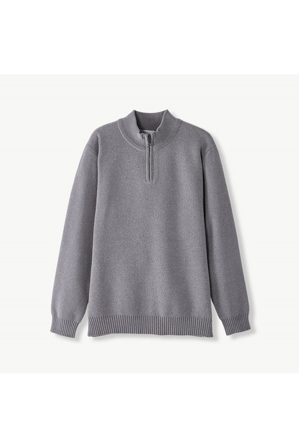 부드러운 셔닐 소재의 WARM 셔닐 반집업 니트 (그레이)입니다. 슬림핏으로 제작되어 세련된 실루엣을 연출하며, 가을/겨울 시즌에 따뜻하게 착용하기 좋습니다. 하프넥 디자인과 긴 소매 기장으로 클래식, 미니멀, 캐주얼 등 다양한 스타일을 소화할 수 있습니다. 두꺼운 두께감으로 보온성을 높였으며, 일상, 특히 출근룩에 적합합니다. 은은한 그레이 컬러의 무지 디자인으로 어떤 하의와도 쉽게 매치할 수 있습니다.
