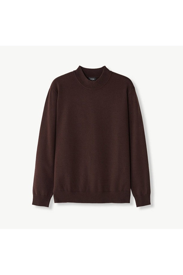 **찰떡 모크넥 니트 (브라운)**는 남성용 상의 니트/스웨터입니다. 가을과 겨울에 어울리는 두꺼운 두께감과 부드러운 촉감의 제프사세 소재로 제작되어 따뜻하고 편안한 착용감을 선사합니다. 미니멀하고 베이직한 디자인으로 출근룩과 비즈니스 캐주얼에 활용하기 좋으며, 레귤러핏과 레귤러 기장으로 편안한 착용감을 제공합니다. 모크넥 디자인과 무지 패턴, 긴 소매 기장으로 미니멀, 클래식, 캐주얼 스타일을 연출하기 좋습니다. 브라운 컬러는 어떤 하의에도 잘 어울려 활용도가 높습니다.
