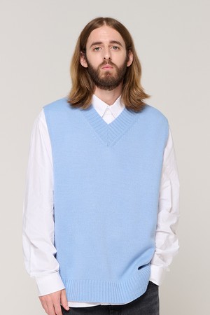 SOFT V-NECK KNIT VEST (SKYBLUE)