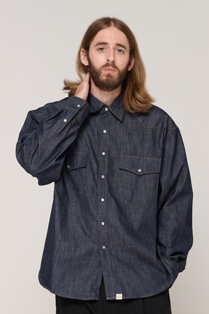 BUTTON POINT DENIM SHIRT (BLUE)