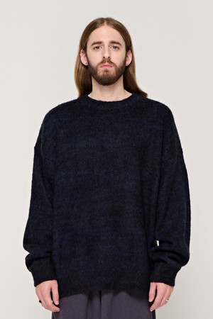 CB WOOL GRADATION ROUND KNIT (NAVY)