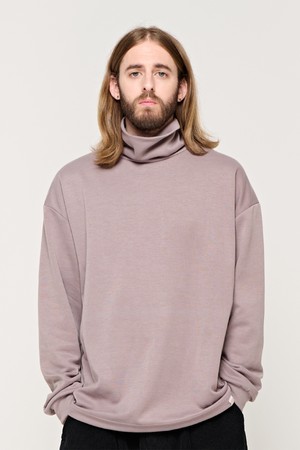 CB OVER TURTLE-NECK LONG SLEEVE T-SHIRT (BROWN)