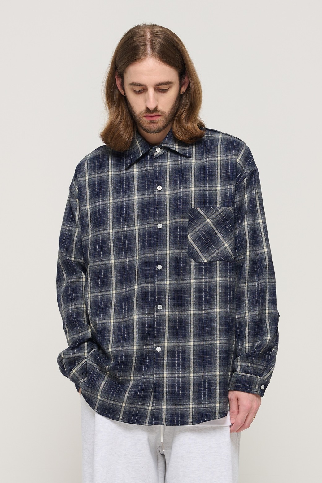 CARGOBROS - 긴팔셔츠 - PREMIUM FLANNEL SEMI-OVERSIZED CHECK SHIRT (NAVY)