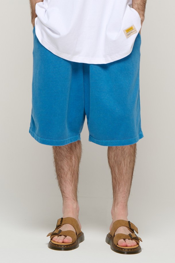 CARGOBROS - 하프팬츠 - CB PIGMENT BERMUDA PERFORMANCE SHORTS (BLUE)