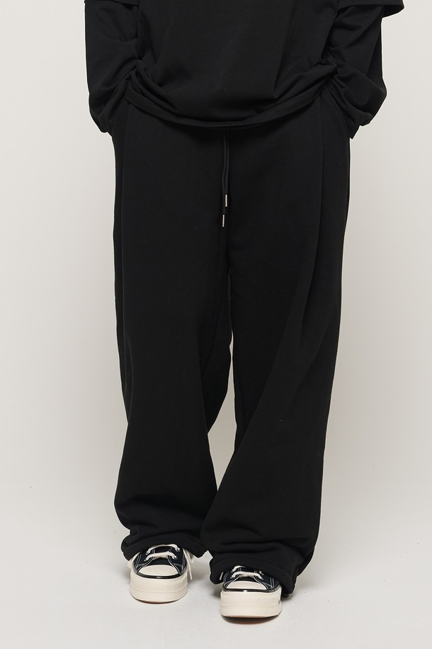 CARGOBROS - 캐주얼팬츠 - PIN TUCK WIDE BAND STRING PANTS (BLACK)