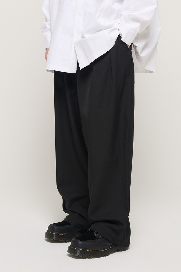 CARGOBROS - 캐주얼팬츠 - FOUR SEASONS BALLOON LONG SLACKS (BLACK)