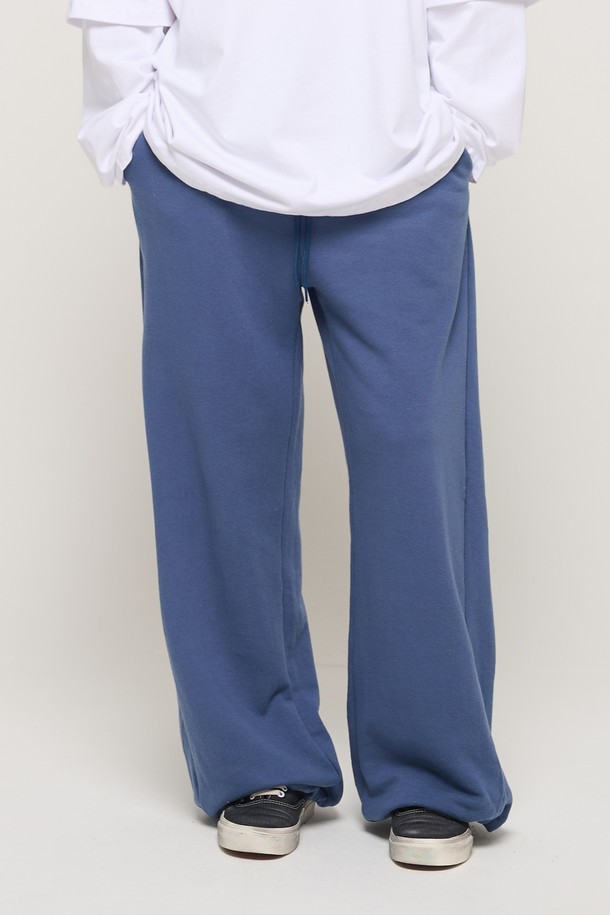 CARGOBROS - 캐주얼팬츠 - IN PIGMENT TRAINING WIDE STRAIGHT PANTS (NAVY)