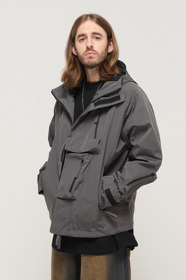 CARGOBROS - 블루종/점퍼 - WATERPROOF CASUAL MULTI-POCKET HOODED WINDBREAKER (CHARCHOL)