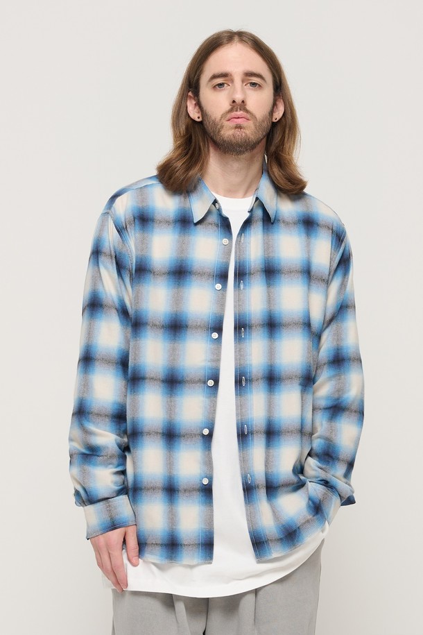 CARGOBROS - 긴팔셔츠 - FLANNEL OMBRE LOOSE FIT CHECK SHIRT (BLUE)