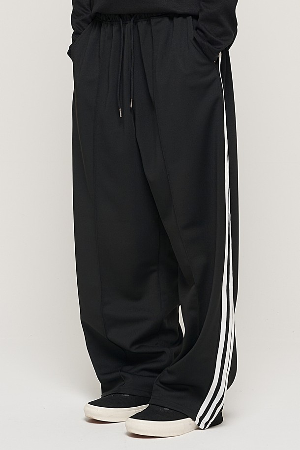 CARGOBROS - 캐주얼팬츠 - SIDE LINE TRACK TRAINING PANTS (BLACK)