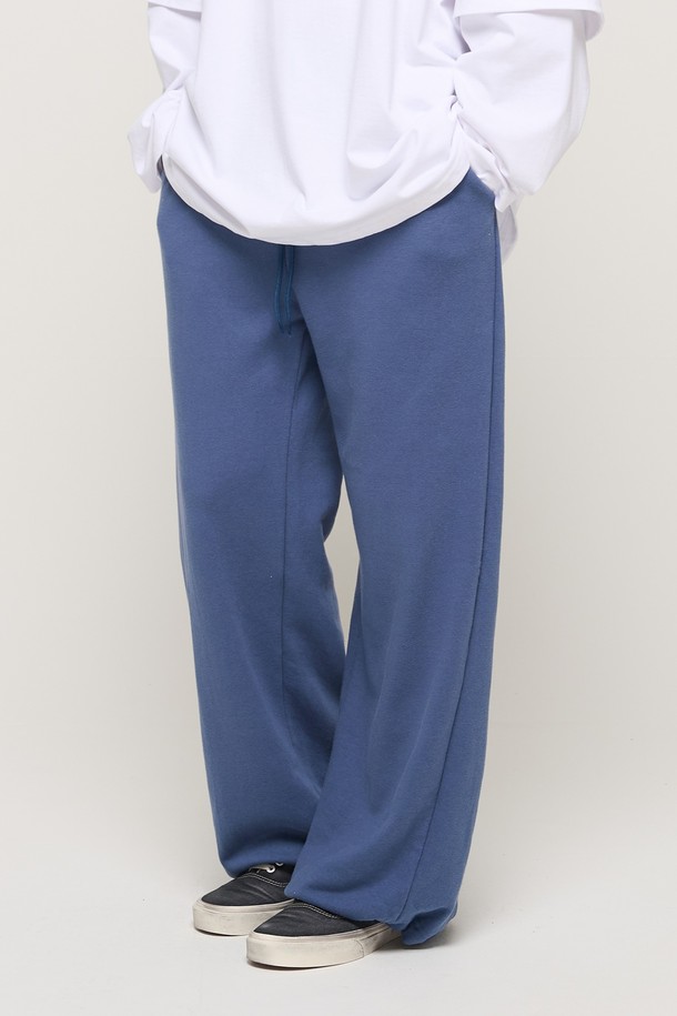 CARGOBROS - 캐주얼팬츠 - IN PIGMENT TRAINING WIDE STRAIGHT PANTS (NAVY)