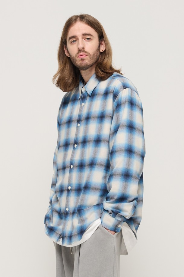 CARGOBROS - 긴팔셔츠 - FLANNEL OMBRE LOOSE FIT CHECK SHIRT (BLUE)