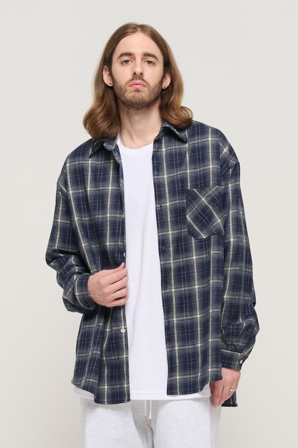 CARGOBROS - 긴팔셔츠 - PREMIUM FLANNEL SEMI-OVERSIZED CHECK SHIRT (NAVY)