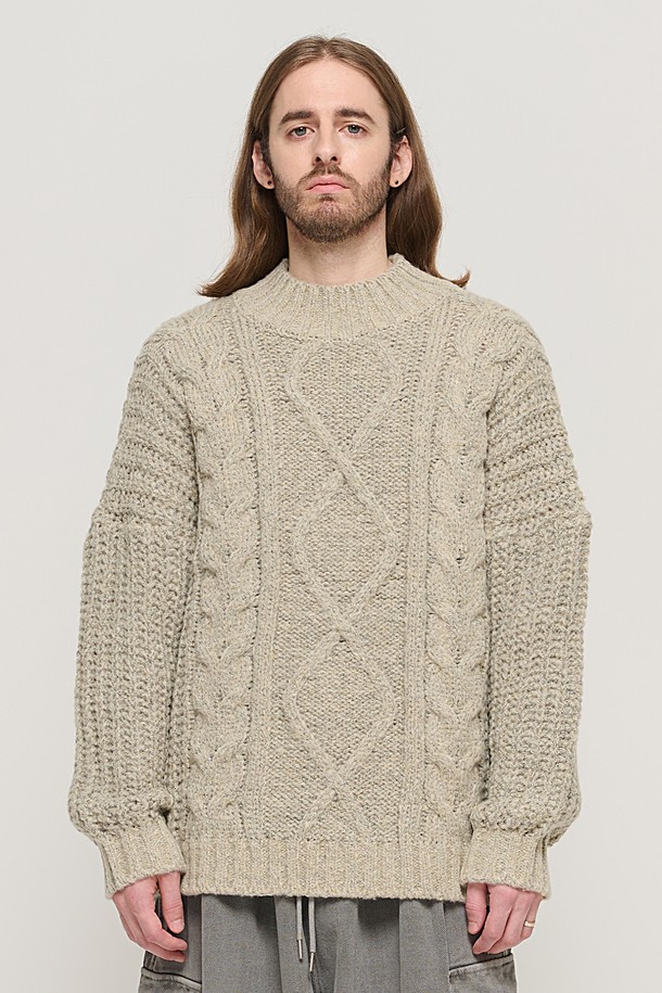 CARGOBROS - 스웨터 - SEMI-OVERSIZE CABLE MOCKNECK SWEATER (GRAY)