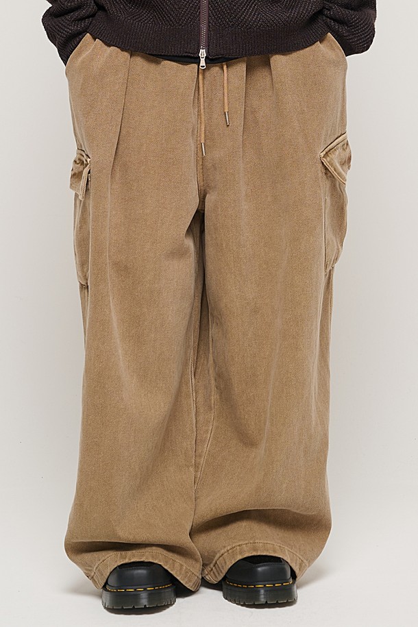 CARGOBROS - 캐주얼팬츠 - CB GAMENT BANDING BALLOON CARGO PANTS (BROWN)