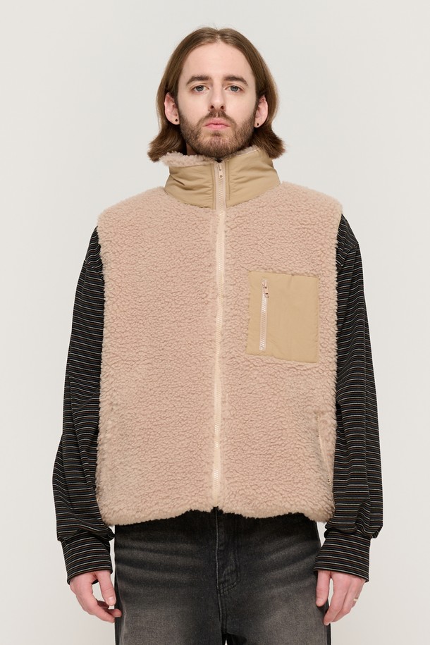 CARGOBROS - 베스트 - FLEECE POCKET VEST (BEIGE)