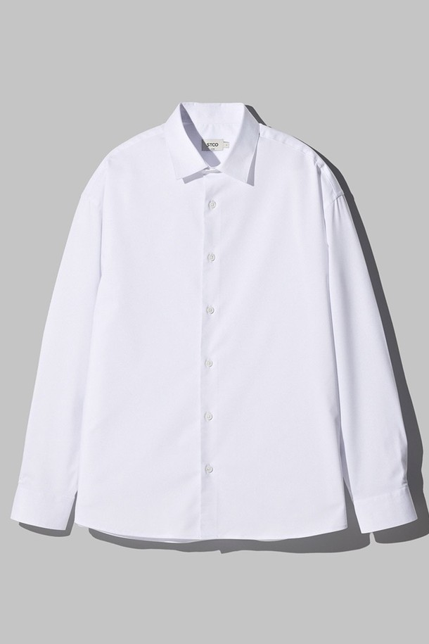 부드러운 촉감과 편안한 착용감을 선사하는 남성용 TR 스판 셔츠입니다. 봄, 여름, 가을, 세 계절 모두 활용 가능한 베이직하고 미니멀한 디자인으로, 활용도가 높습니다. 세미 오버핏으로 제작되어 트렌디한 스타일을 연출하며, 칼라 넥 라인과 긴 소매, 무지 패턴으로 깔끔함을 더했습니다.
