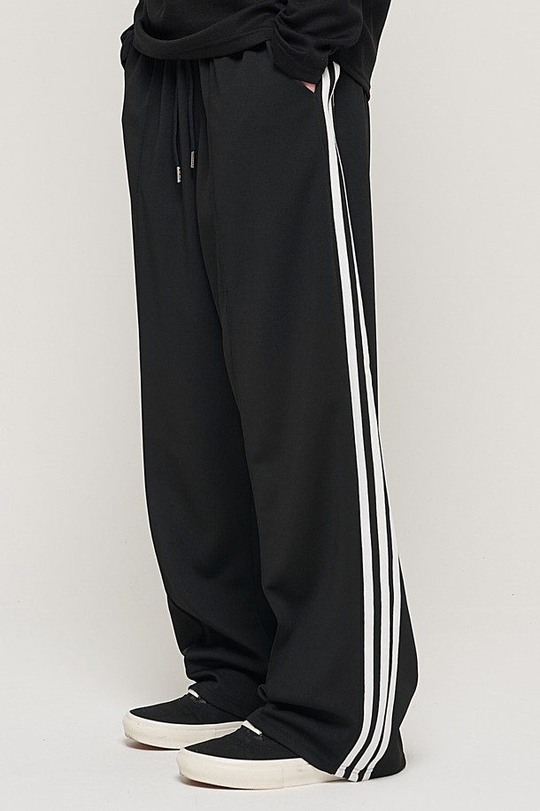 CARGOBROS - 캐주얼팬츠 - SIDE LINE TRACK TRAINING PANTS (BLACK)