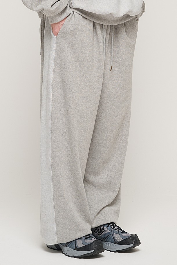 CARGOBROS - 캐주얼팬츠 - Y2K STYLE BASIC OVERSIZED SWEAT PANTS (GRAY)