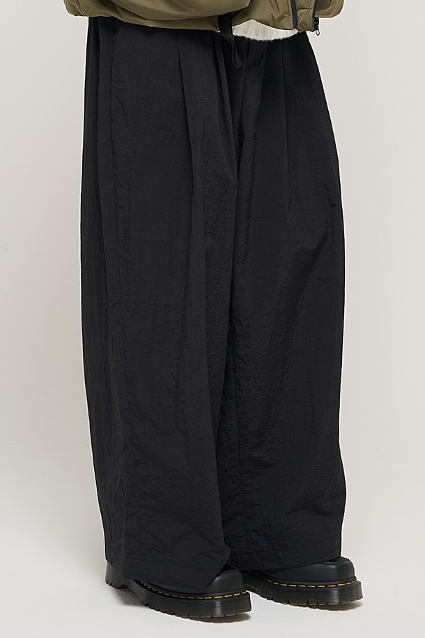 CARGOBROS - 캐주얼팬츠 - WIDE NYLON BELT BAND PANTS (BLACK)