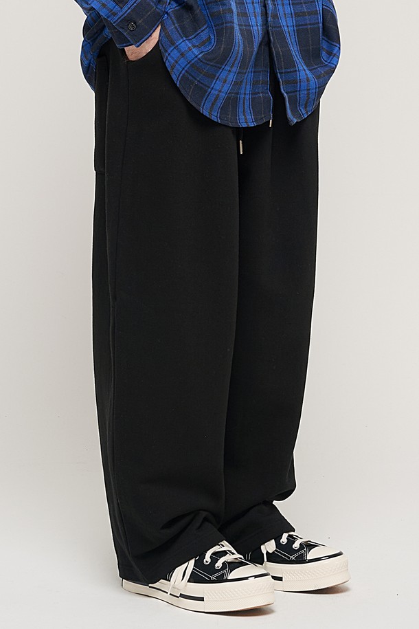 CARGOBROS - 캐주얼팬츠 - HIP POINT INCISION WIDE BALLOON PANTS (BLACK)